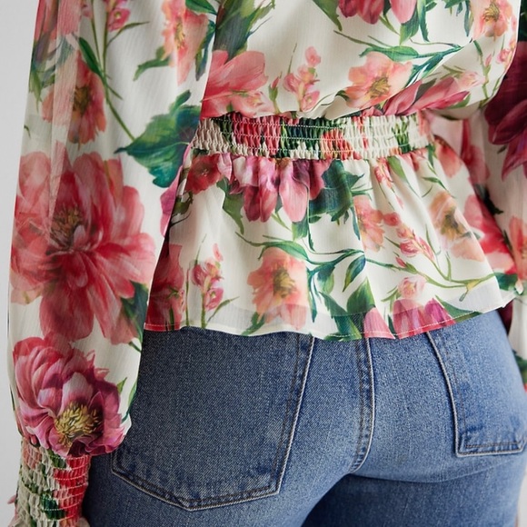 NWT Perfect Floral Boho Chic Blouse - Picture 8 of 9